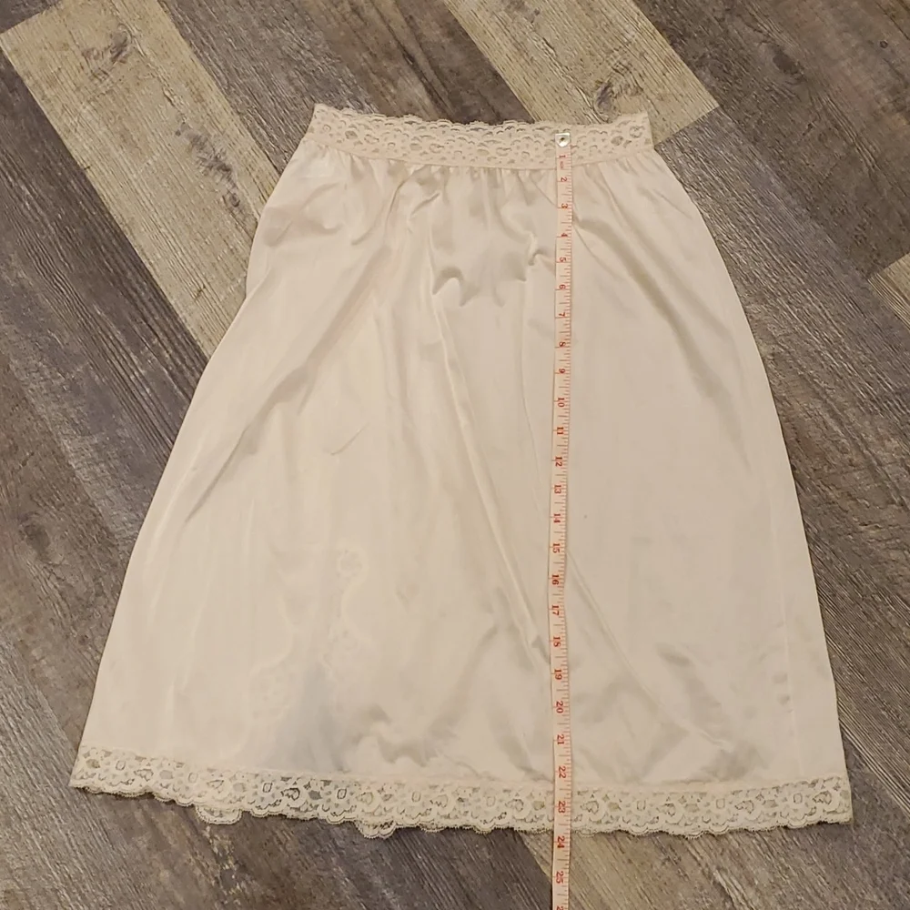Vintage Vassarette Lace Elastic Waist Nylon Half Slip Size M